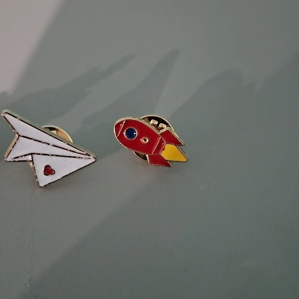 Set of 3 pins